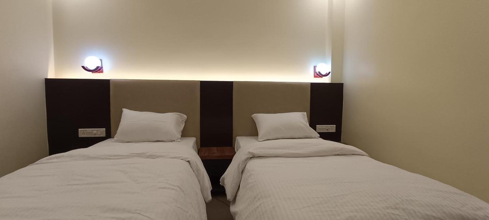 The Banaras Hotel Varanasi Exterior foto